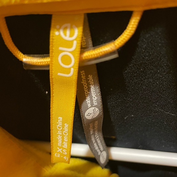 Yellow Lolë jacket - size XS (2-4) - Picture 4 of 4